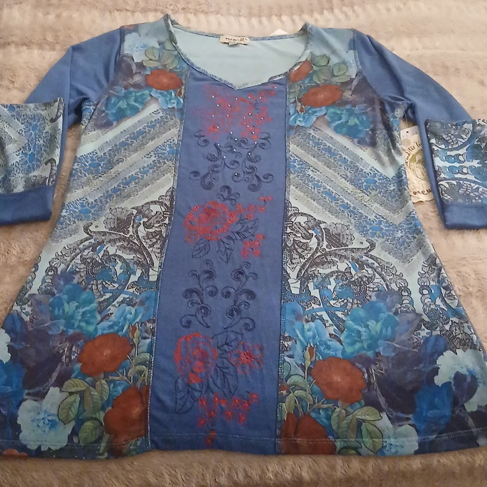 ONE WORLD TOP - Picture 8 of 8